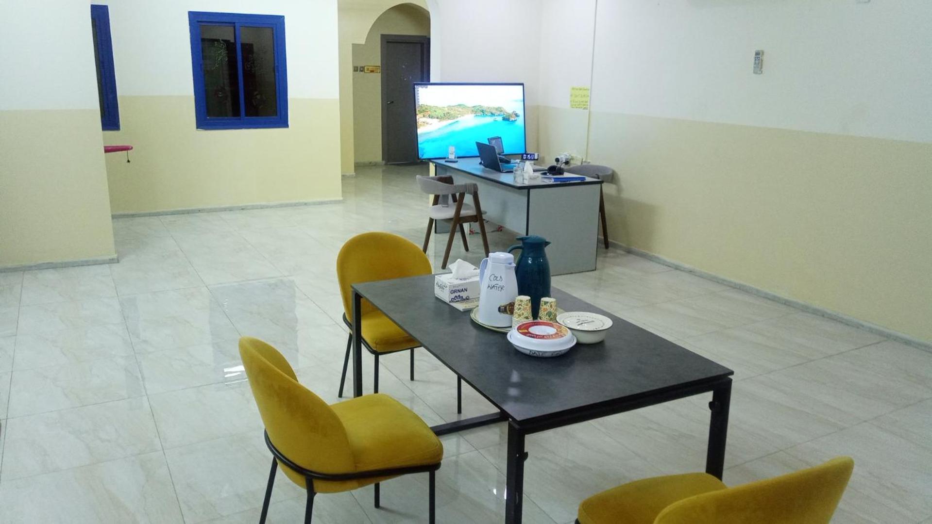 Salem House Hostel 尼兹瓦 外观 照片